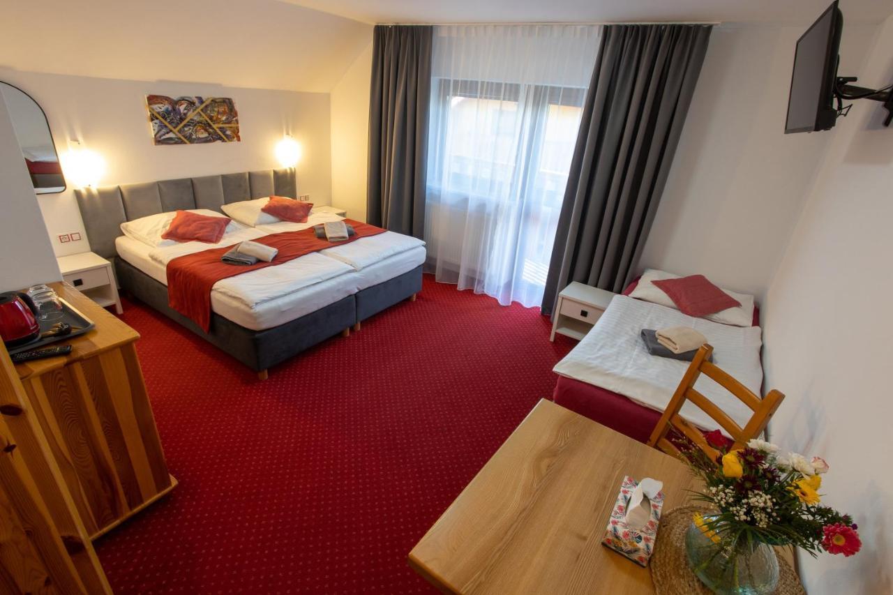 Hotel Wellness & Restaurant U Fandy Lhotka  Esterno foto