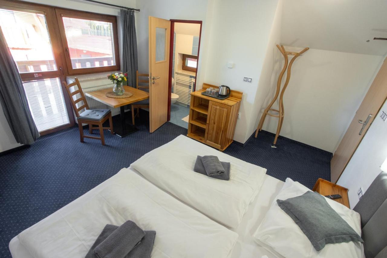 Hotel Wellness & Restaurant U Fandy Lhotka  Esterno foto