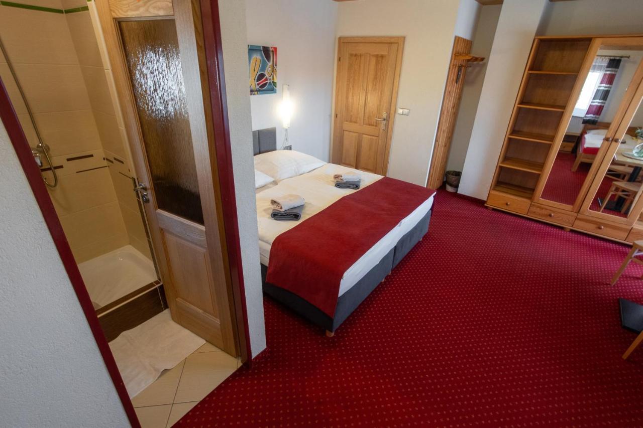 Hotel Wellness & Restaurant U Fandy Lhotka  Esterno foto