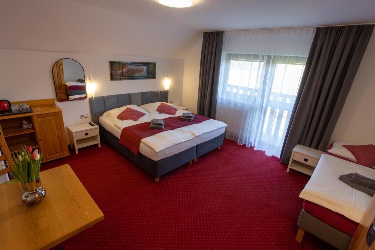 Hotel Wellness & Restaurant U Fandy Lhotka  Esterno foto