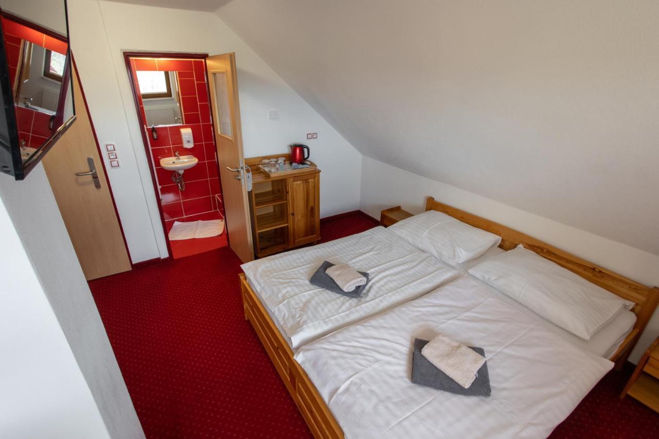 Hotel Wellness & Restaurant U Fandy Lhotka  Esterno foto