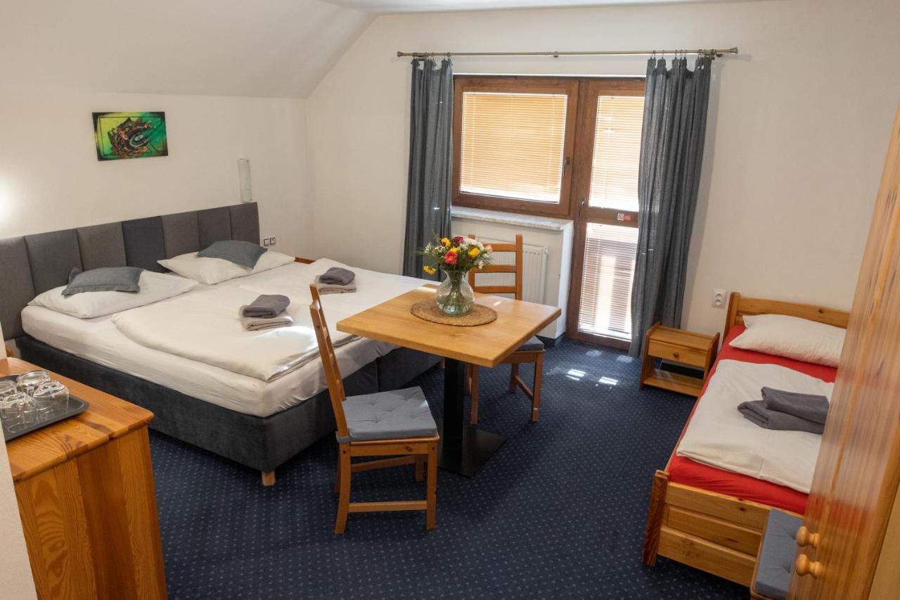 Hotel Wellness & Restaurant U Fandy Lhotka  Esterno foto