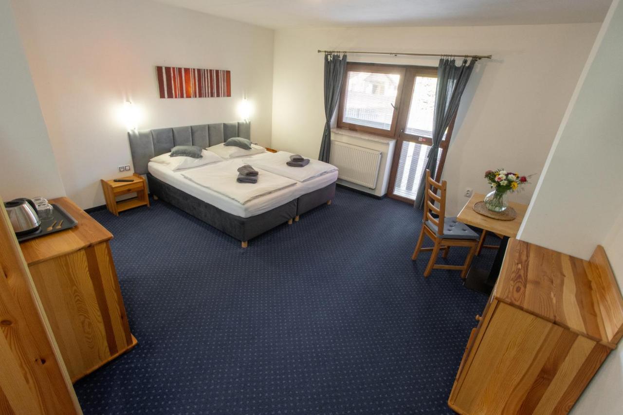 Hotel Wellness & Restaurant U Fandy Lhotka  Esterno foto